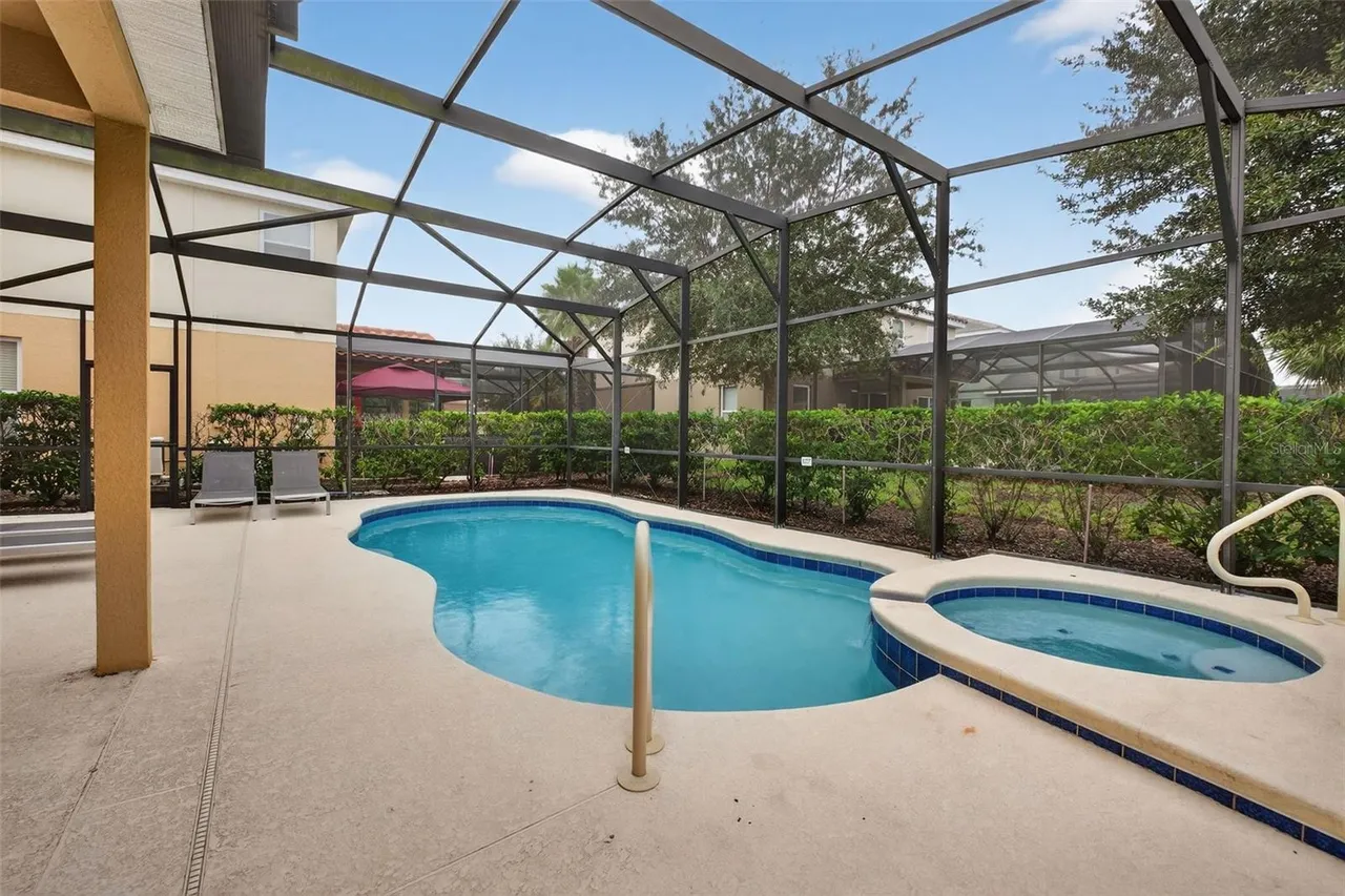 Slide show image of the Orlando Florida Home for Sale 42