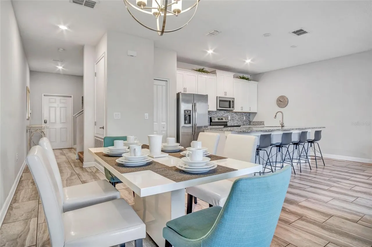 Slide show image of the Orlando Florida Home for Sale 06