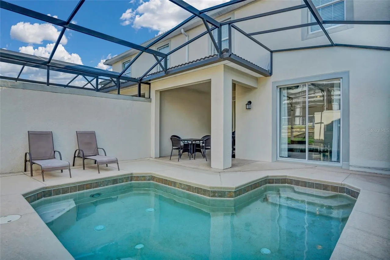Slide show image of the Orlando Florida Home for Sale 24