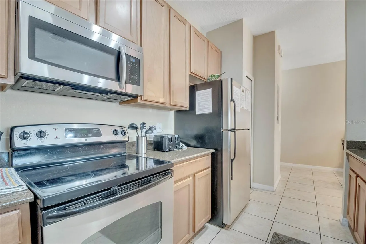 Slide show image of the Orlando Florida Home for Sale 17