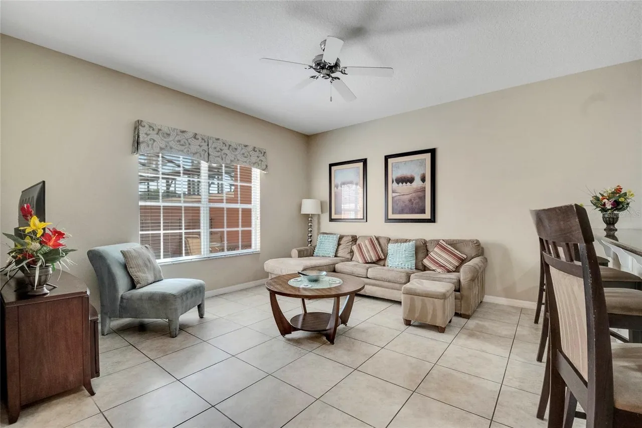 Slide show image of the Orlando Florida Home for Sale 20