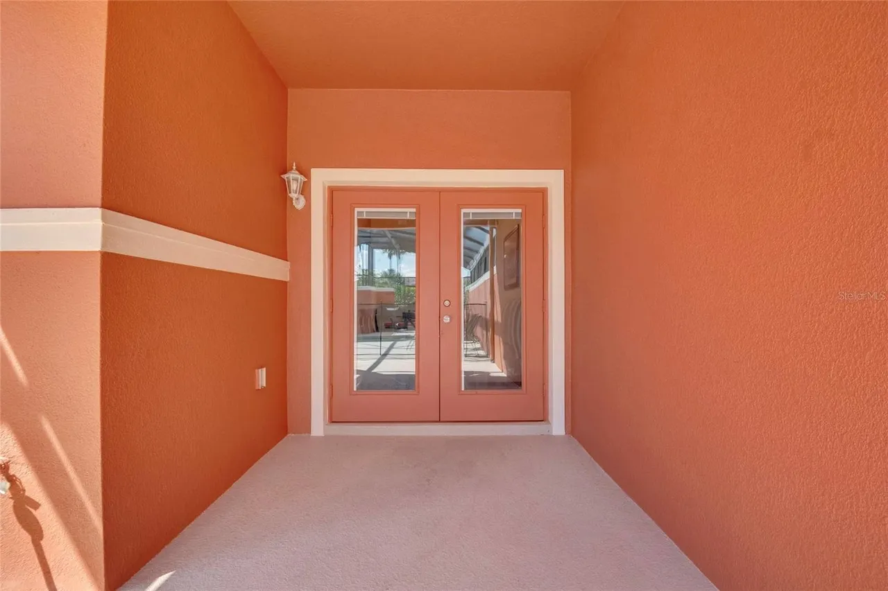 Slide show image of the Orlando Florida Home for Sale 24