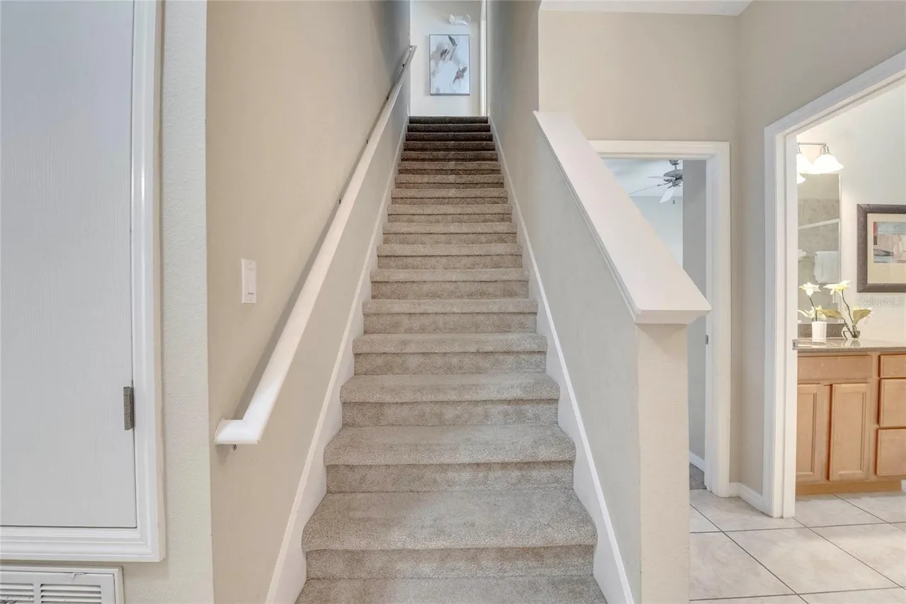 Slide show image of the Orlando Florida Home for Sale 31