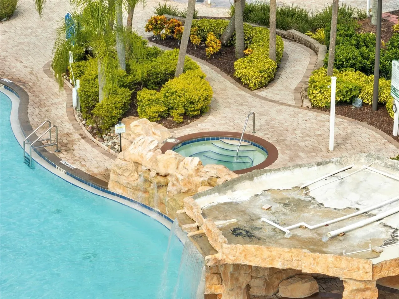 Slide show image of the Orlando Florida Home for Sale 62