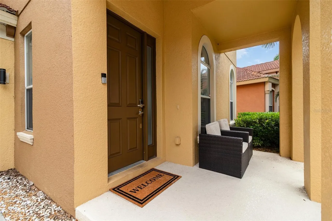 Slide show image of the Orlando Florida Home for Sale 03