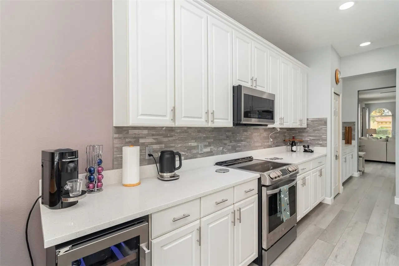 Slide show image of the Orlando Florida Home for Sale 10