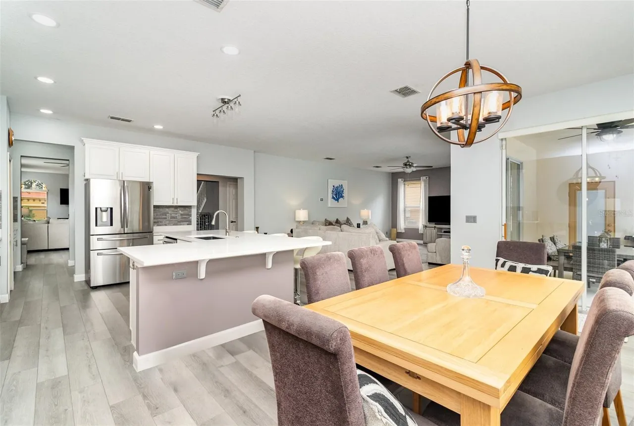 Slide show image of the Orlando Florida Home for Sale 12