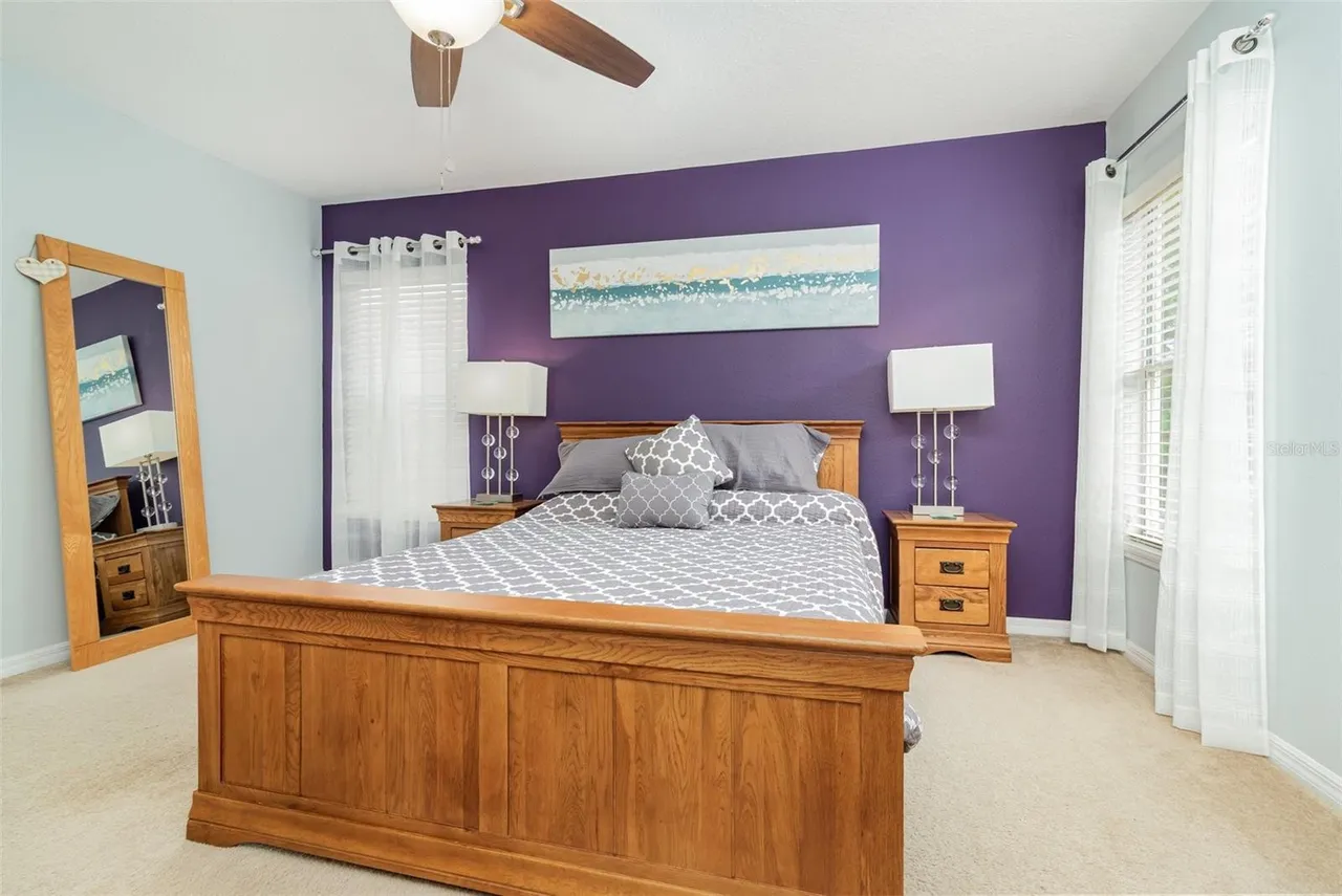 Slide show image of the Orlando Florida Home for Sale 21