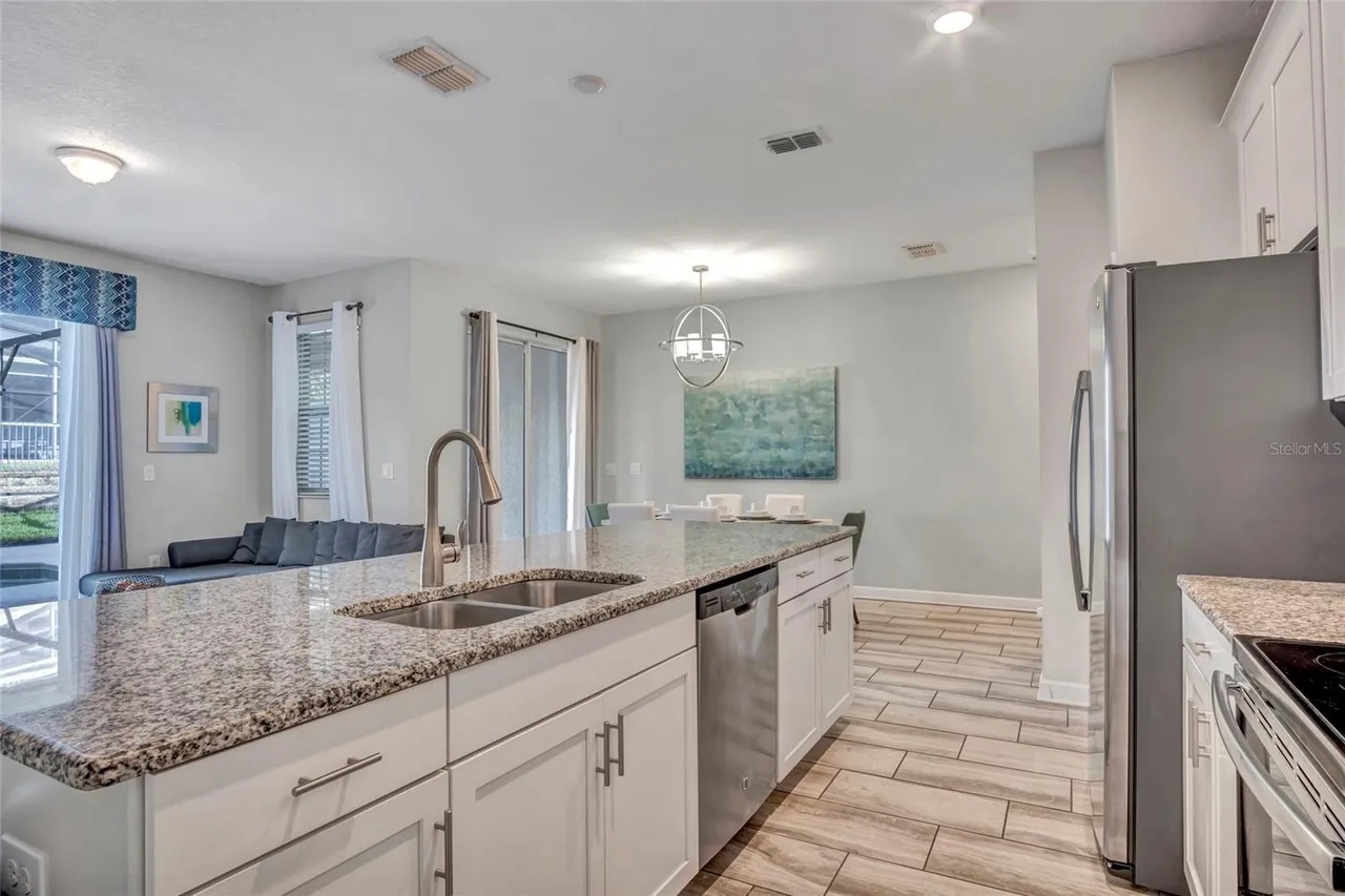 Slide show image of the Orlando Florida Home for Sale 06