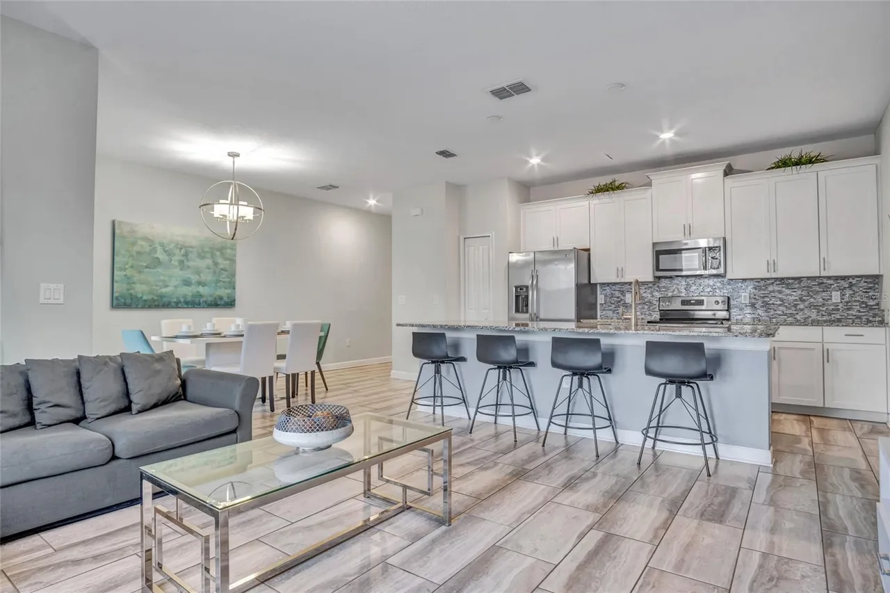 Slide show image of the Orlando Florida Home for Sale 08