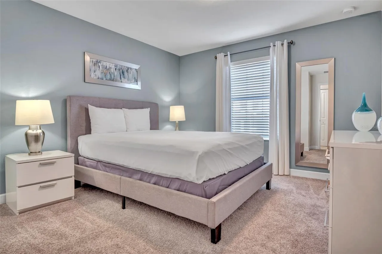 Slide show image of the Orlando Florida Home for Sale 15