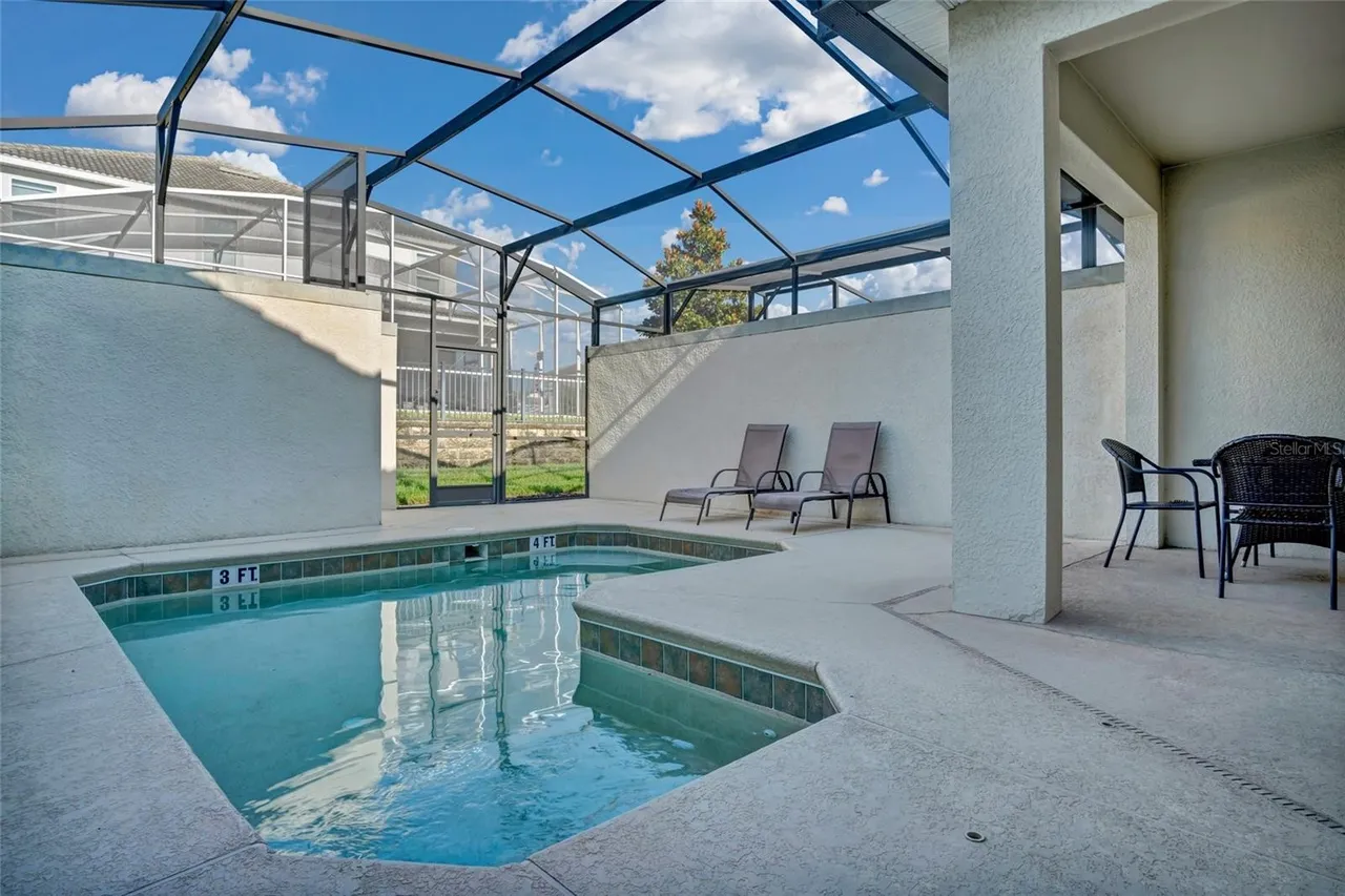 Slide show image of the Orlando Florida Home for Sale 20