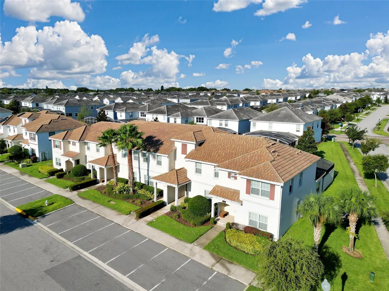 Slide show image of the Orlando Florida Home for Sale 22