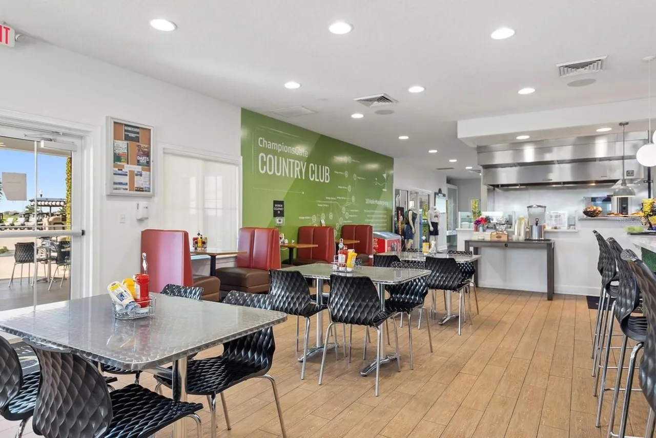 Slide show image of the Orlando Florida Home for Sale 33