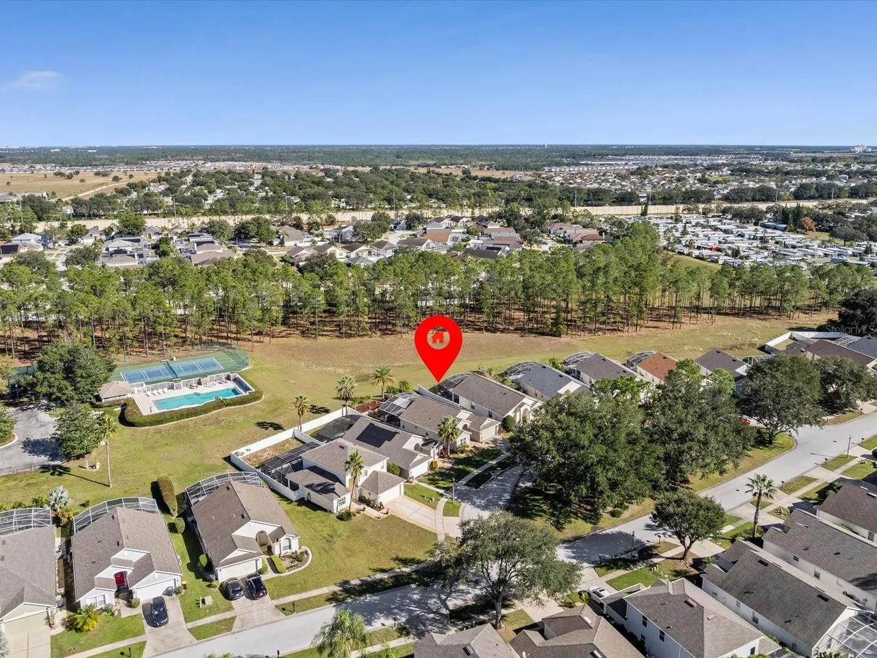 Slide show image of the Orlando Florida Home for Sale 29