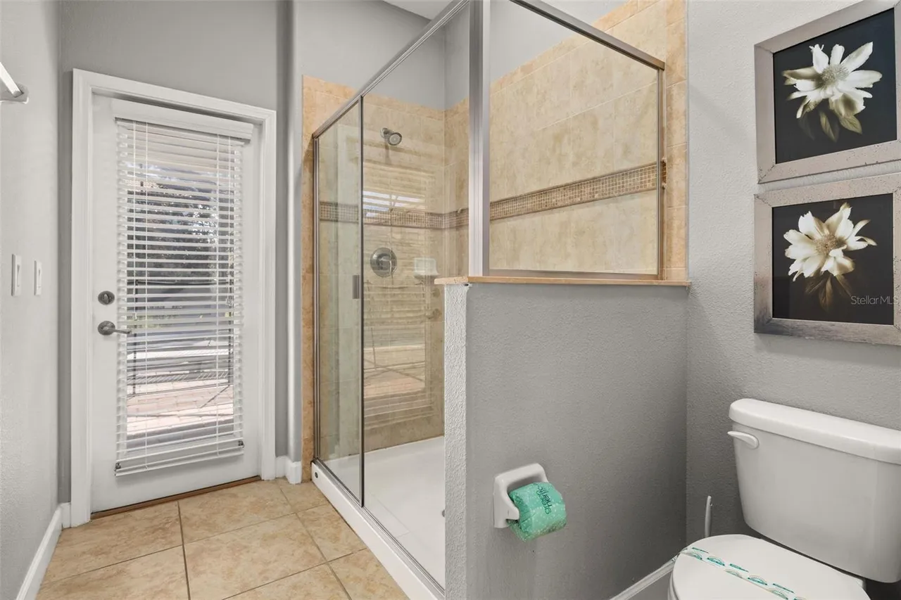 Slide show image of the Orlando Florida Home for Sale 19