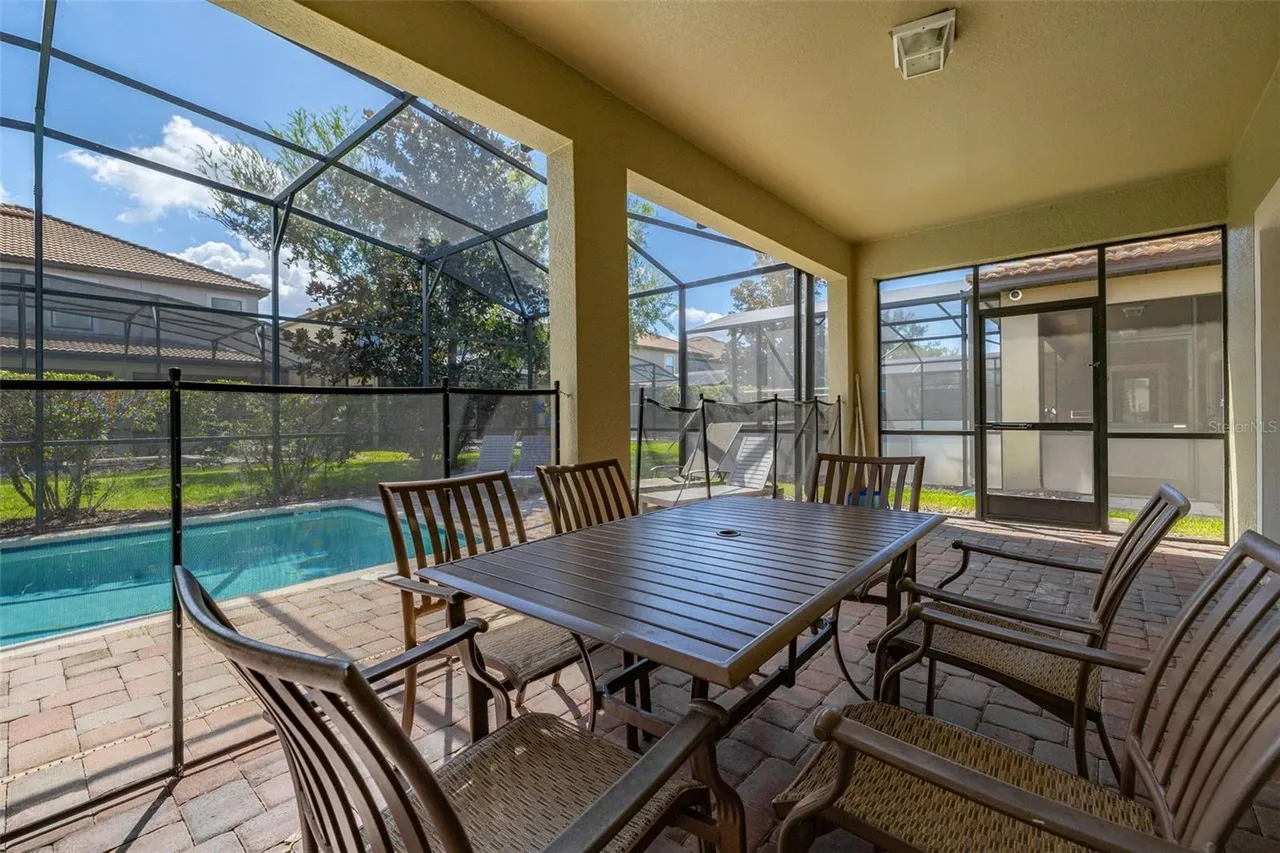 Slide show image of the Orlando Florida Home for Sale 48