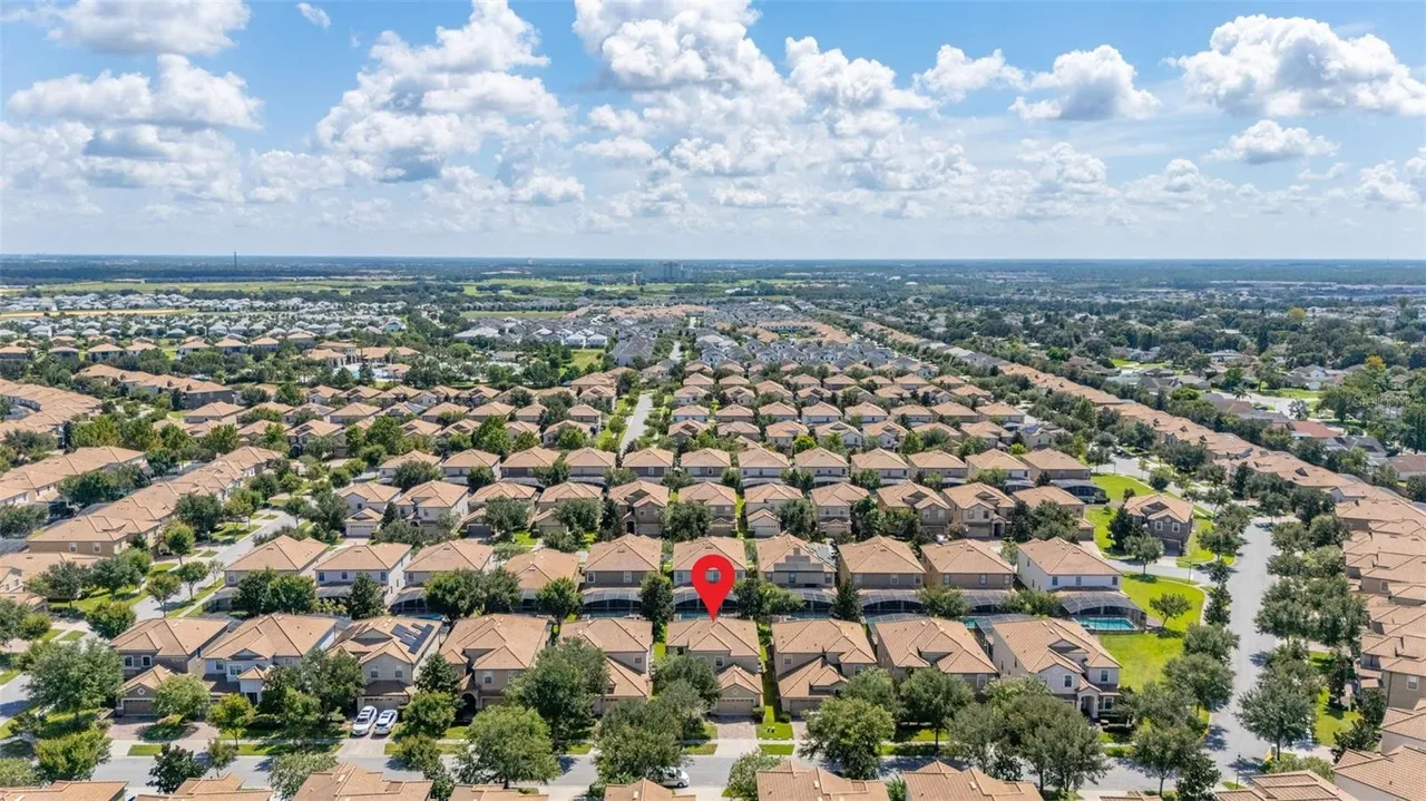 Slide show image of the Orlando Florida Home for Sale 57