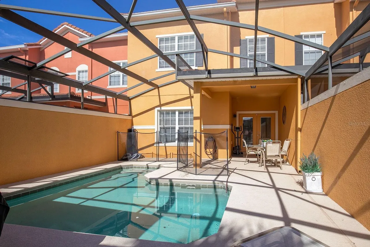 Slide show image of the Orlando Florida Home for Sale 03