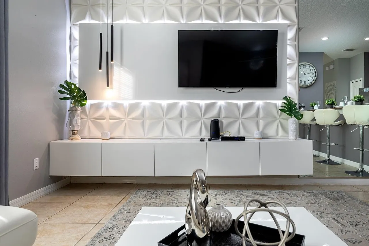 Slide show image of the Orlando Florida Home for Sale 05