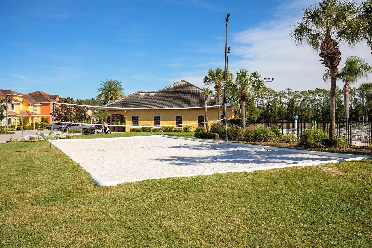 Slide show image of the Orlando Florida Home for Sale 29