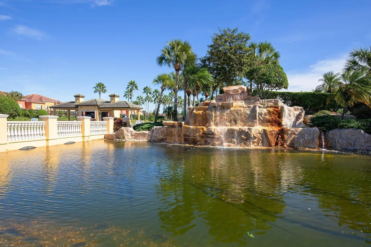 Slide show image of the Orlando Florida Home for Sale 31