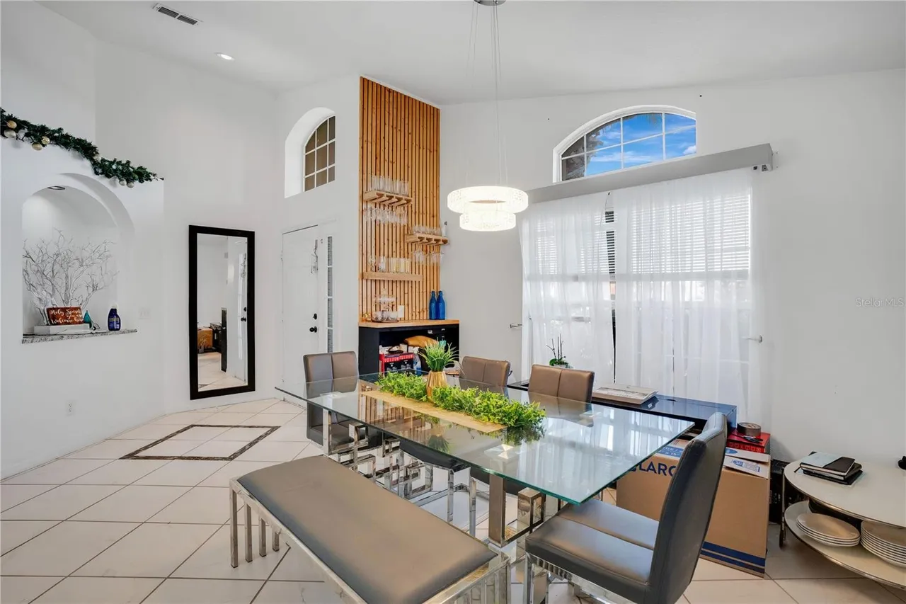 Slide show image of the Orlando Florida Home for Sale 03