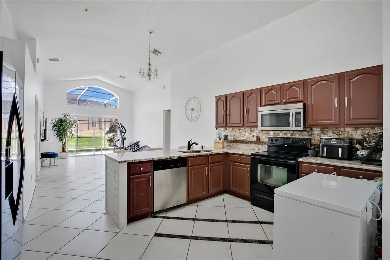 Slide show image of the Orlando Florida Home for Sale 05