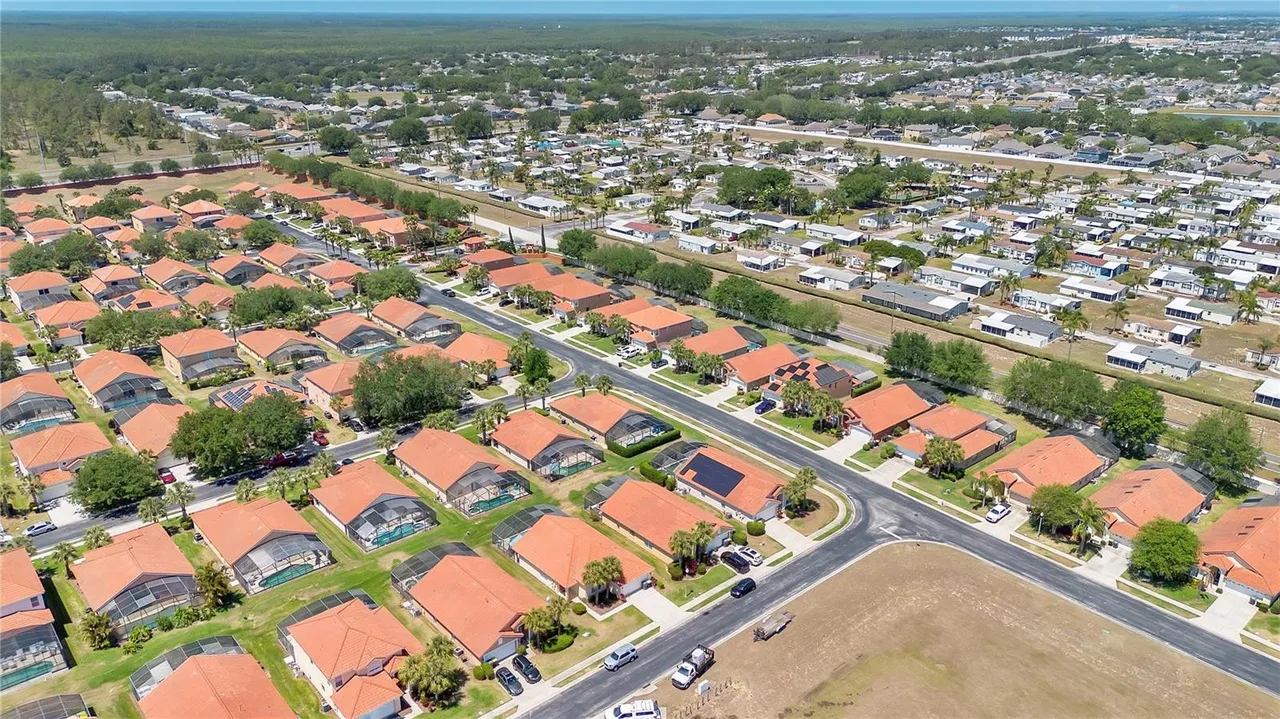 Slide show image of the Orlando Florida Home for Sale 16