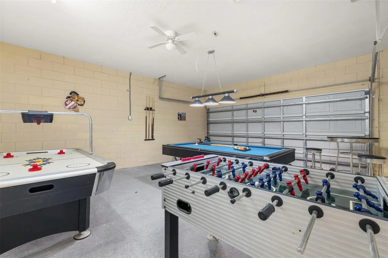 Slide show image of the Orlando Florida Home for Sale 64