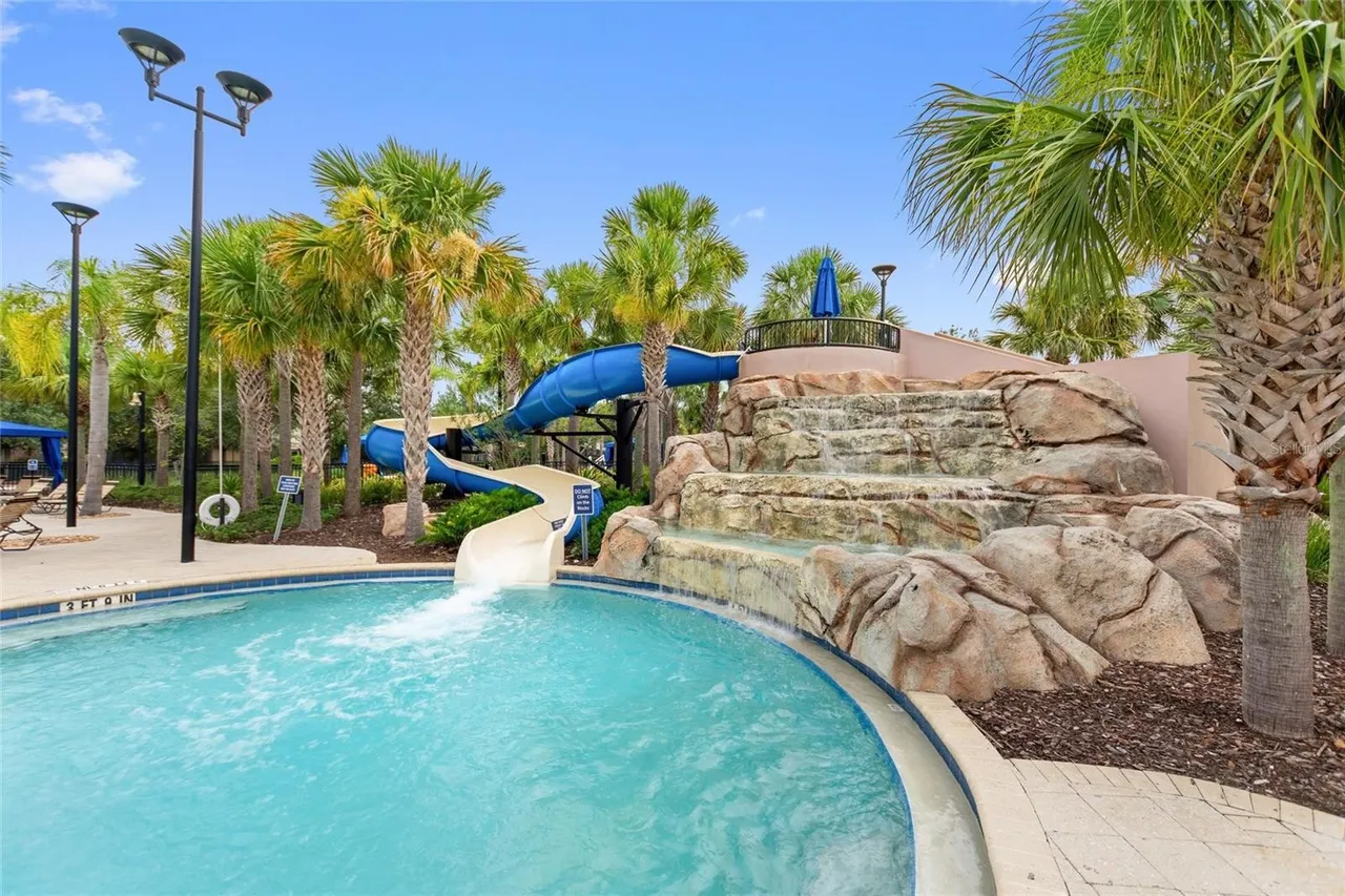 Slide show image of the Orlando Florida Home for Sale 47