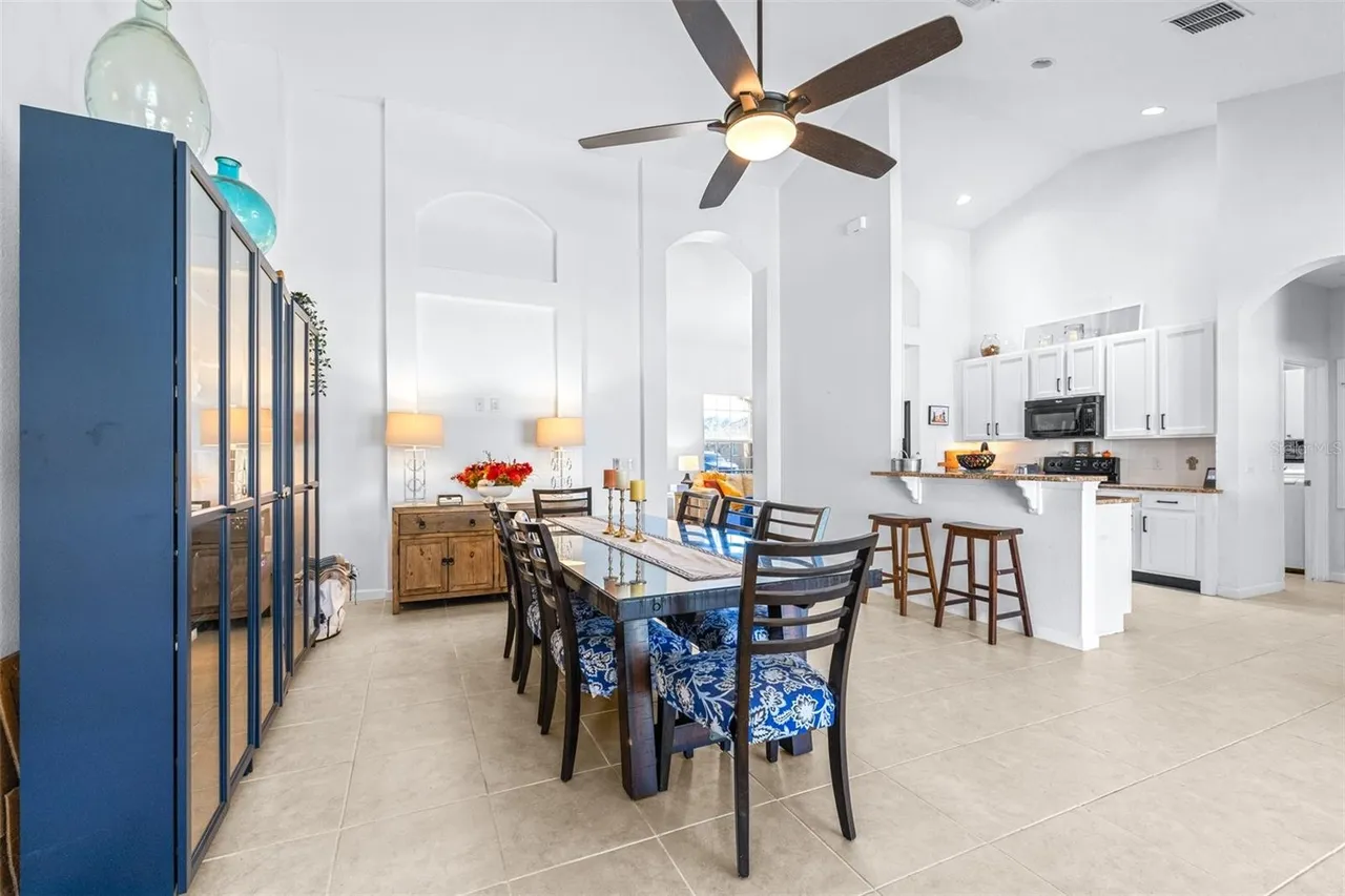 Slide show image of the Orlando Florida Home for Sale 14