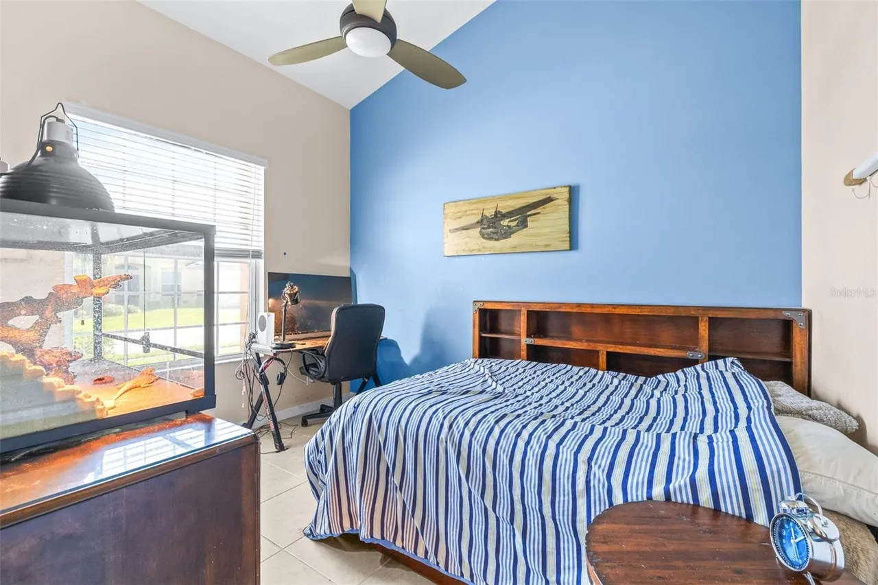 Slide show image of the Orlando Florida Home for Sale 30