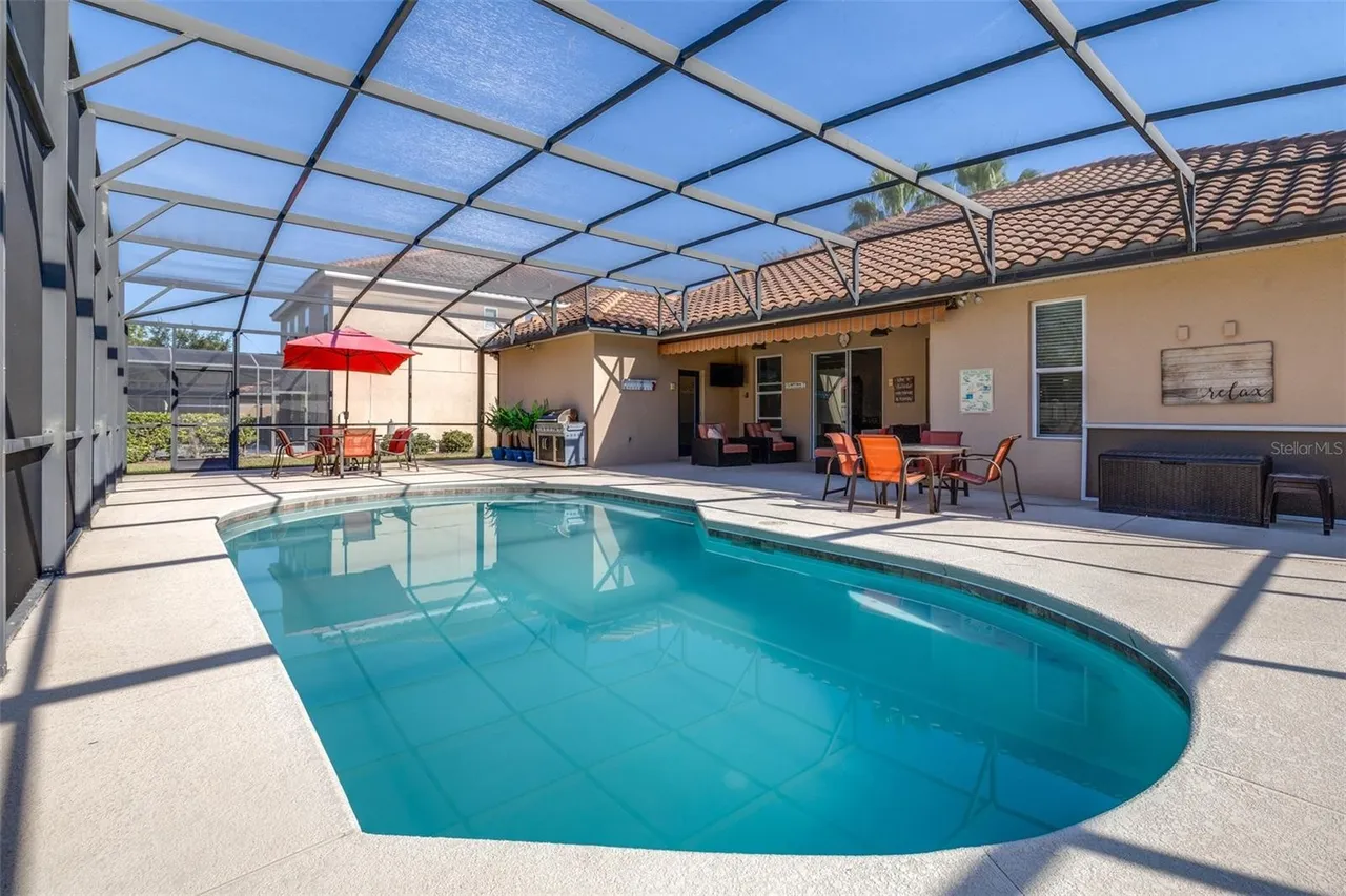 Slide show image of the Orlando Florida Home for Sale 40
