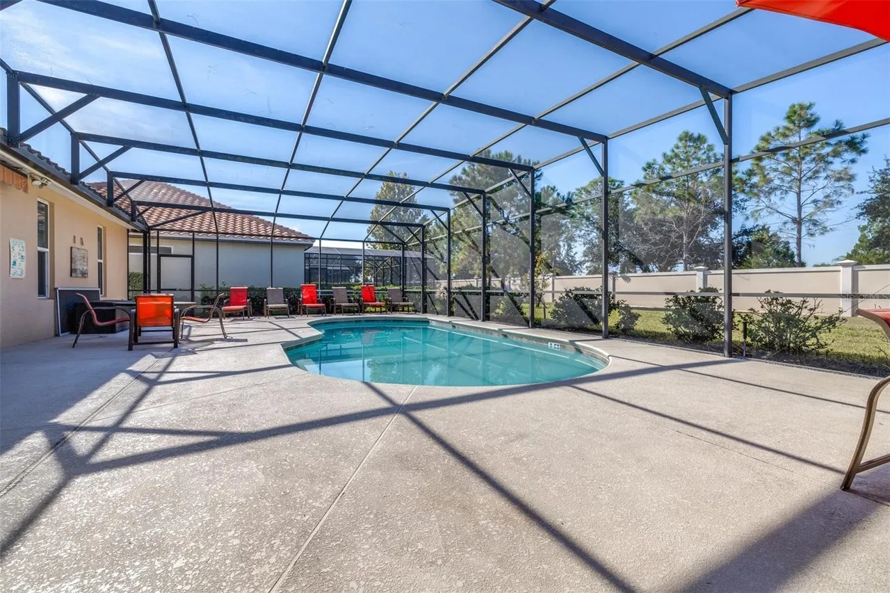 Slide show image of the Orlando Florida Home for Sale 43