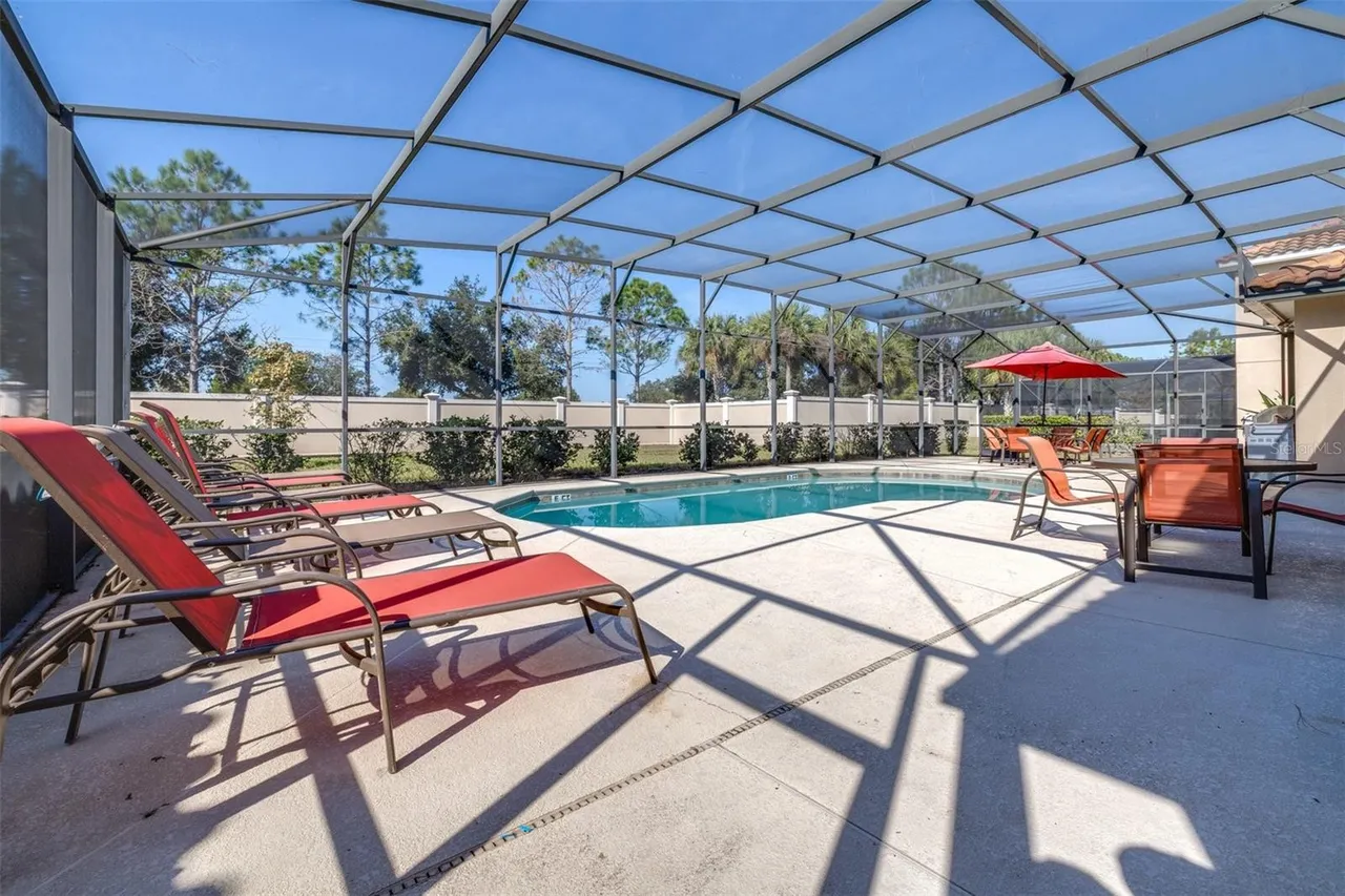 Slide show image of the Orlando Florida Home for Sale 47