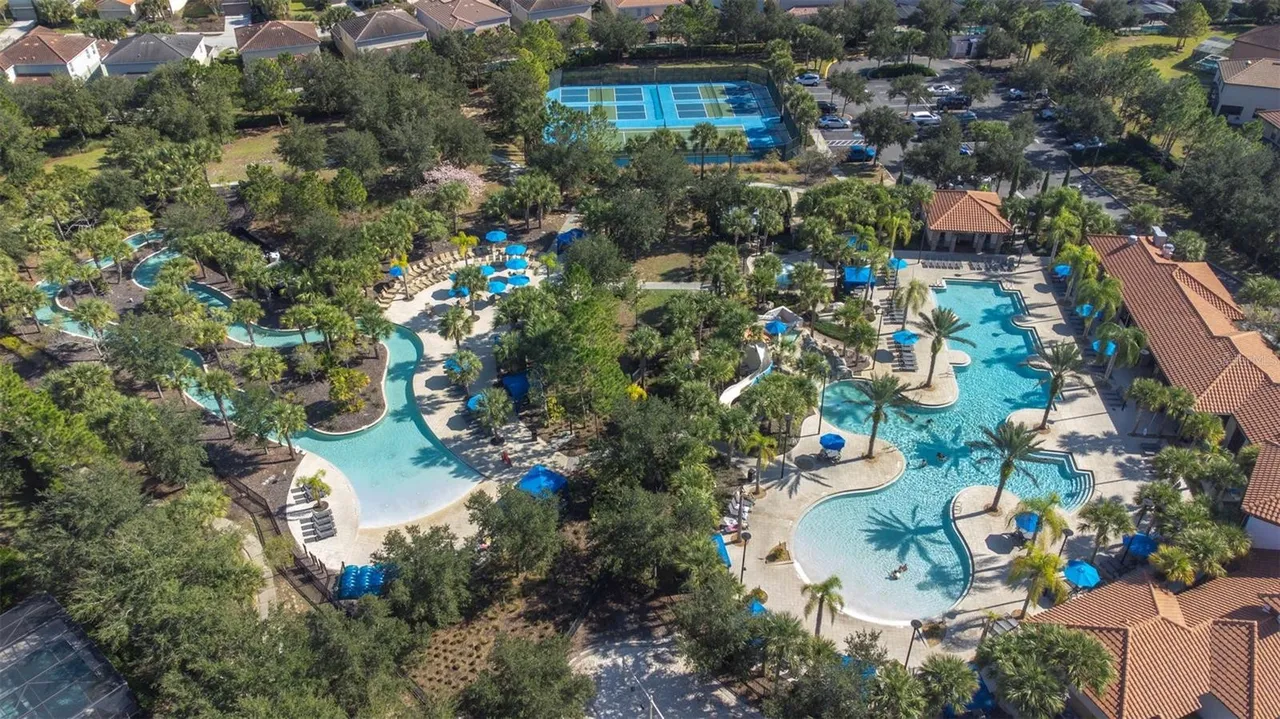 Slide show image of the Orlando Florida Home for Sale 62