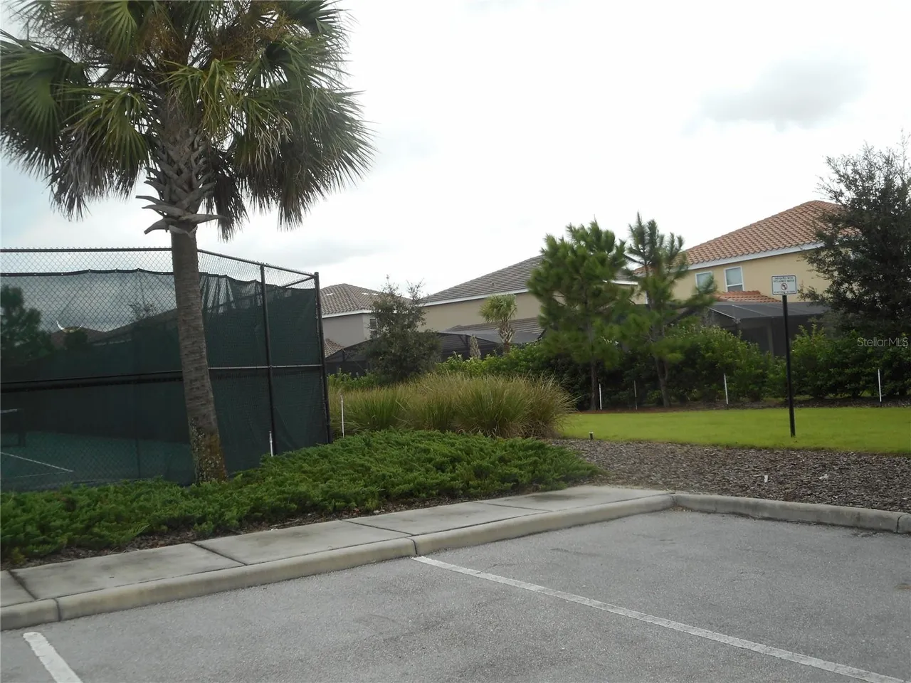 Slide show image of the Orlando Florida Home for Sale 67