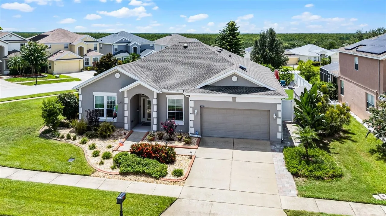 Slide show image of the Orlando Florida Home for Sale 04