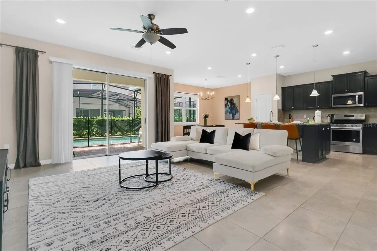 Slide show image of the Orlando Florida Home for Sale 07