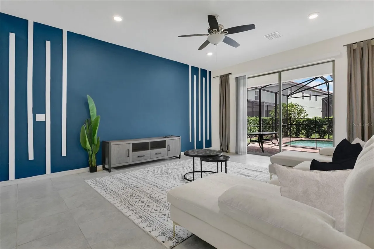 Slide show image of the Orlando Florida Home for Sale 09