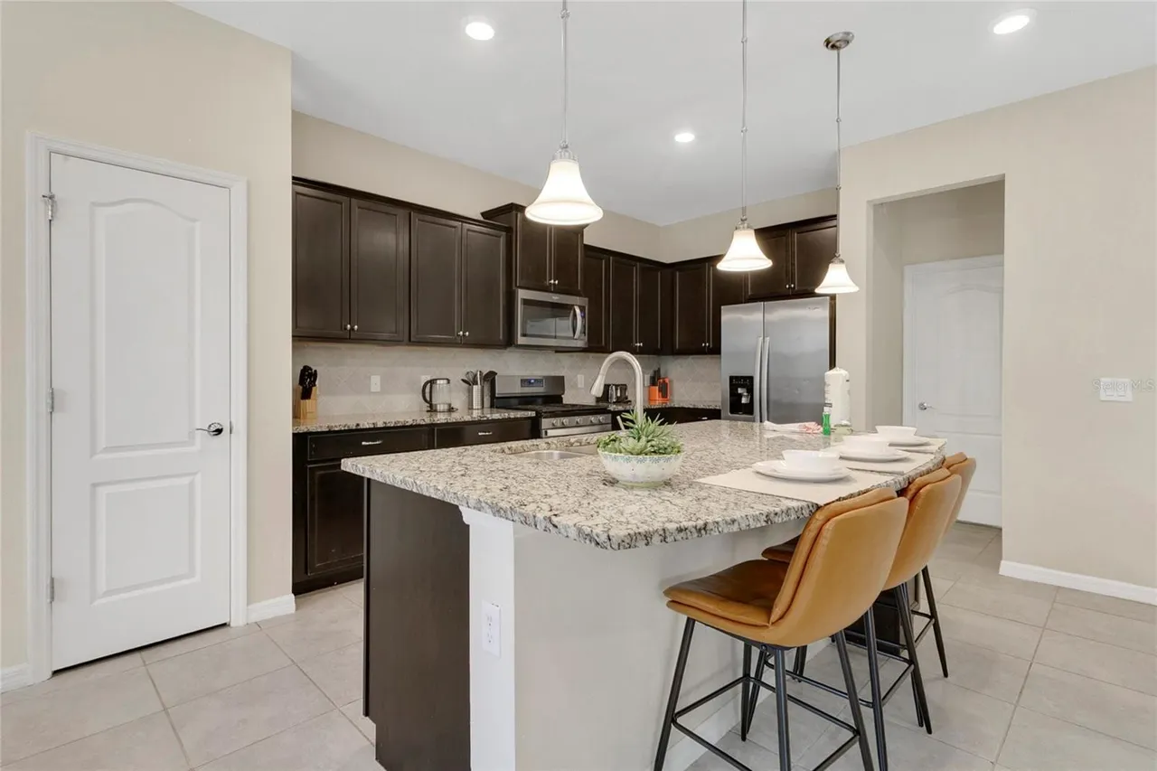 Slide show image of the Orlando Florida Home for Sale 12