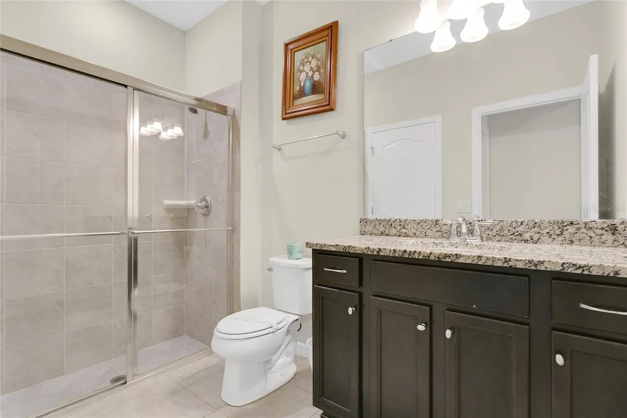 Slide show image of the Orlando Florida Home for Sale 15