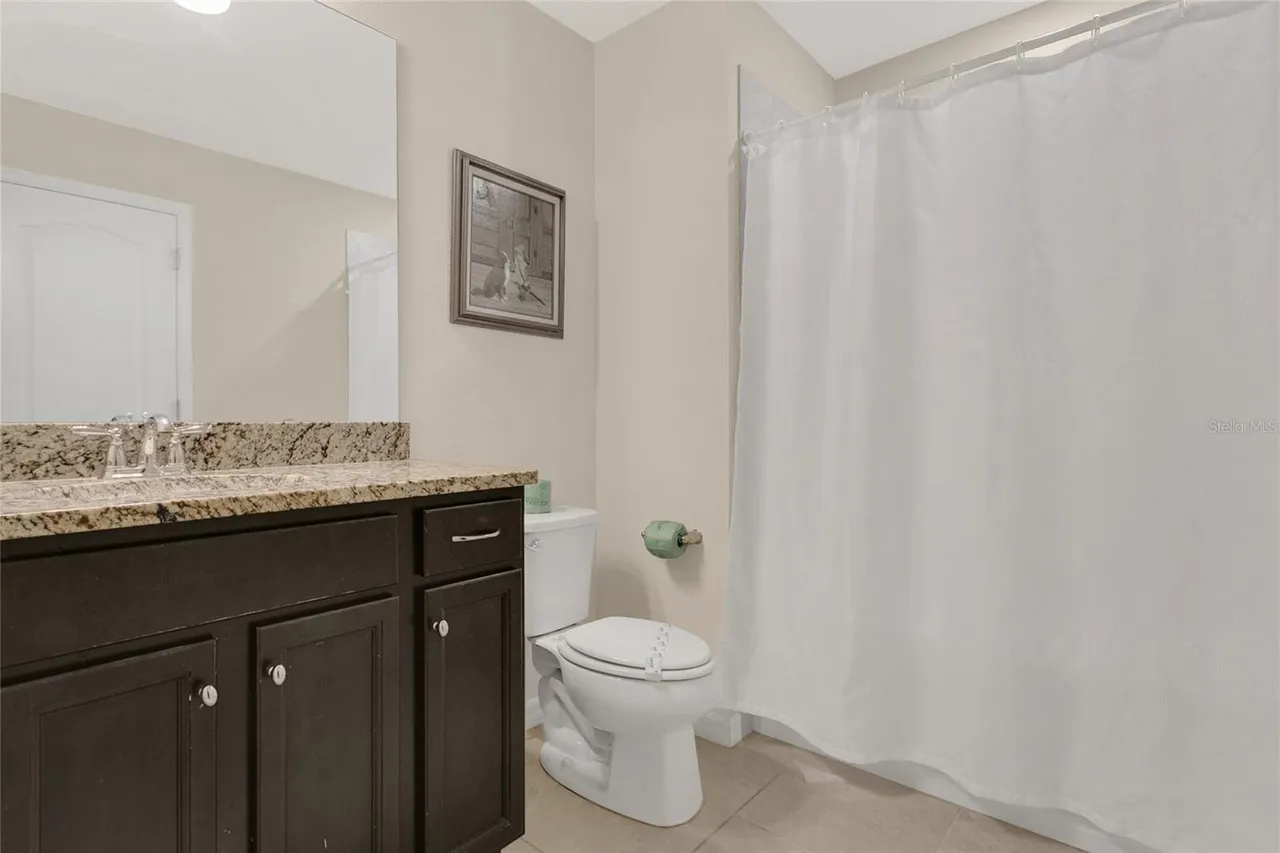 Slide show image of the Orlando Florida Home for Sale 25