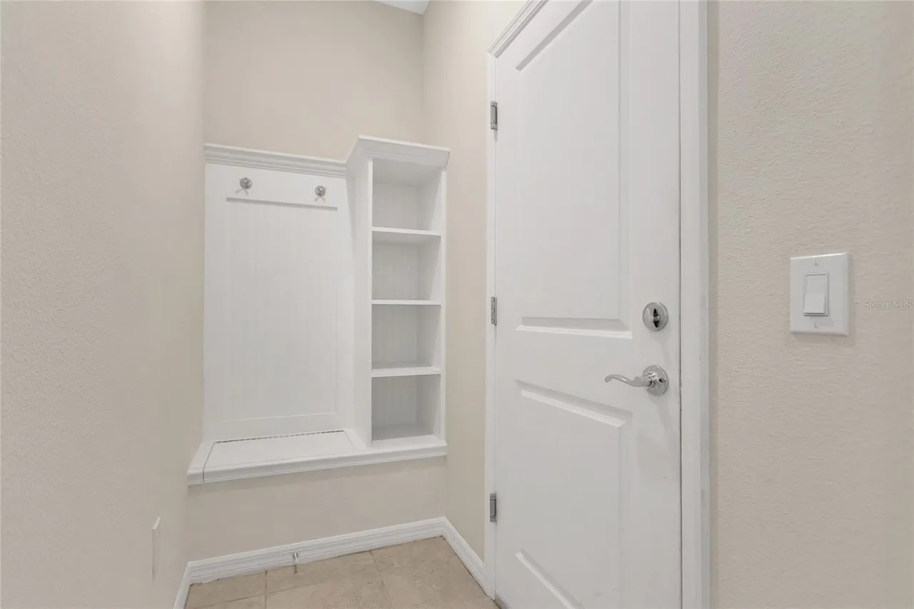 Slide show image of the Orlando Florida Home for Sale 27