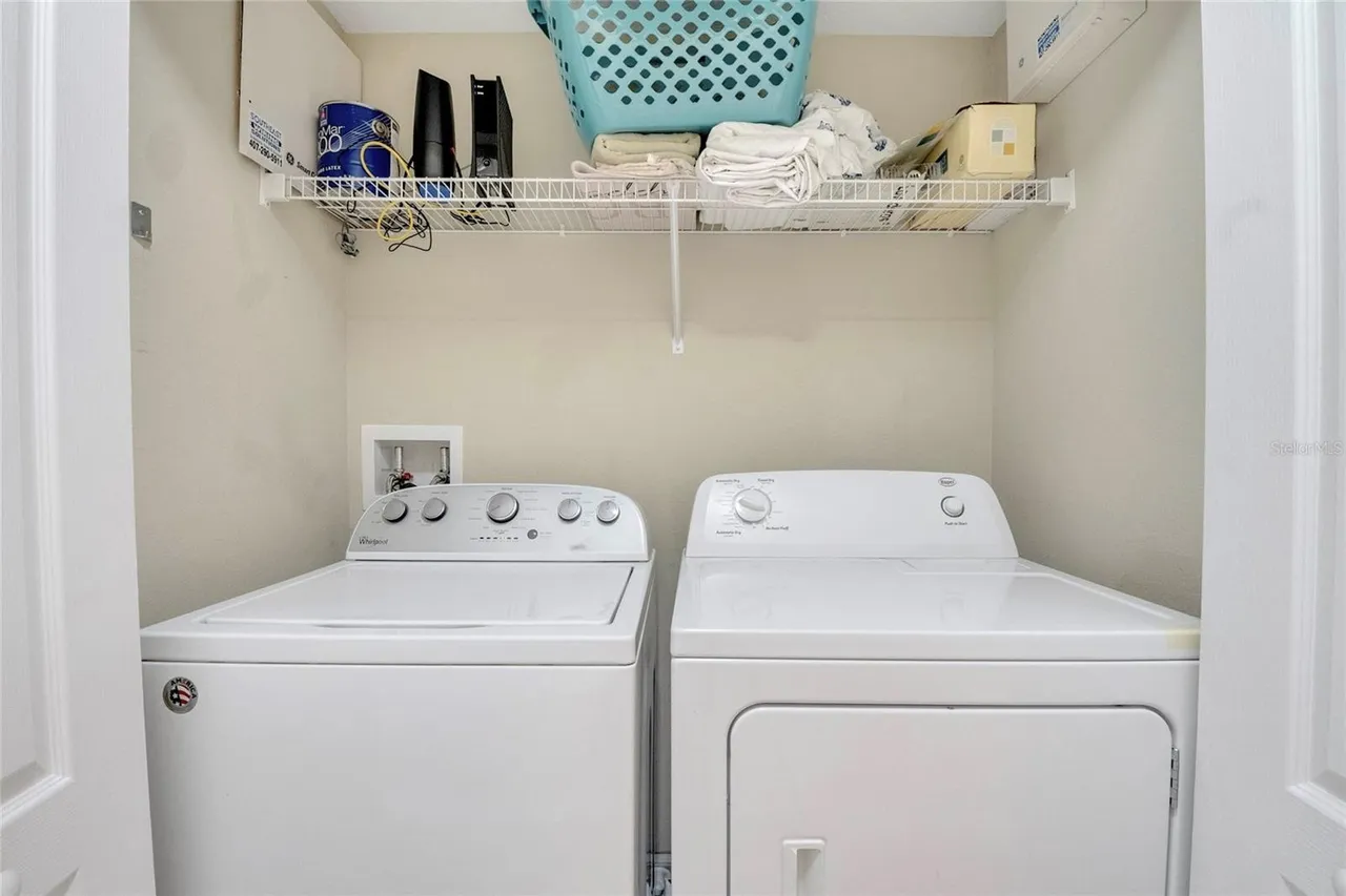 Slide show image of the Orlando Florida Home for Sale 37