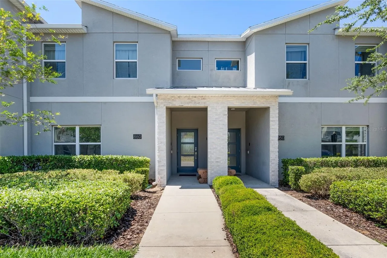 Slide show image of the Orlando Florida Home for Sale 02