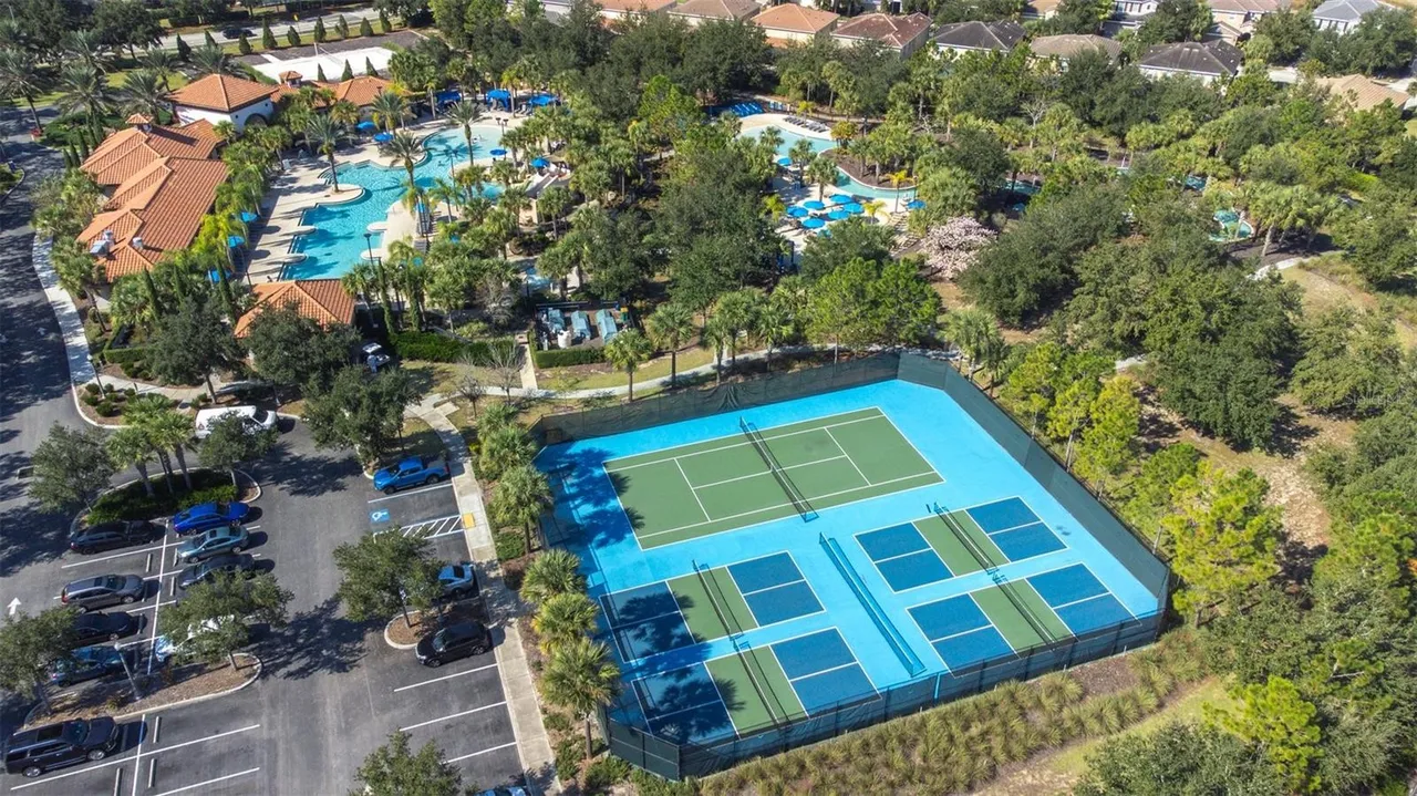 Slide show image of the Orlando Florida Home for Sale 59