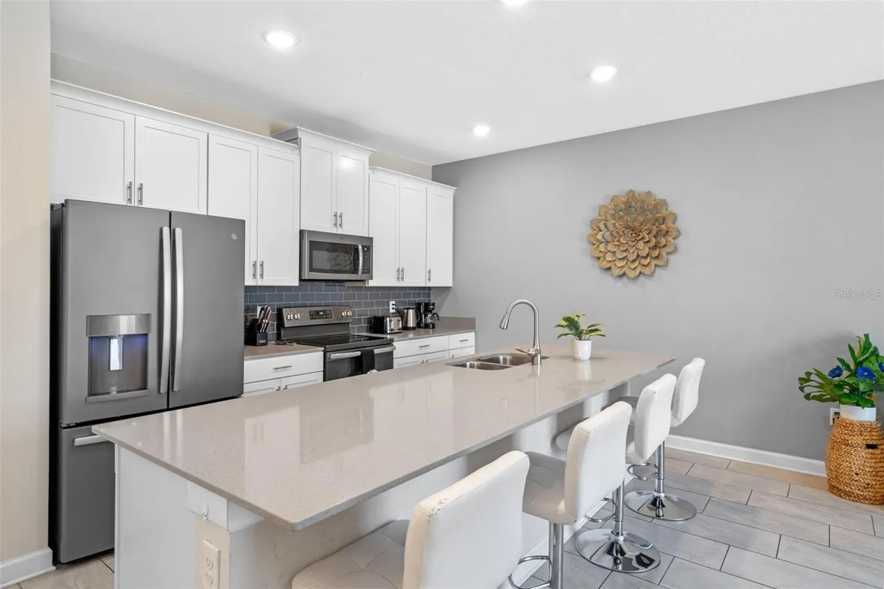 Slide show image of the Orlando Florida Home for Sale 10