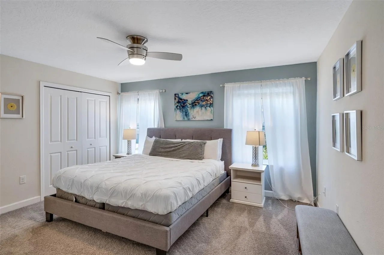 Slide show image of the Orlando Florida Home for Sale 21